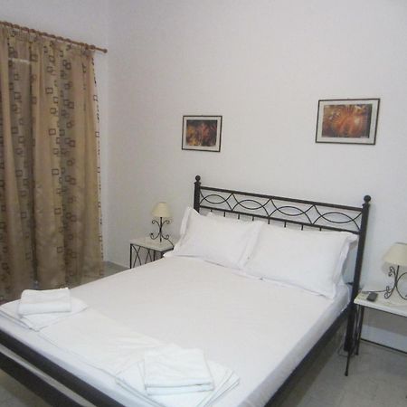 Triovasálos Katerina Apartments מראה חיצוני תמונה