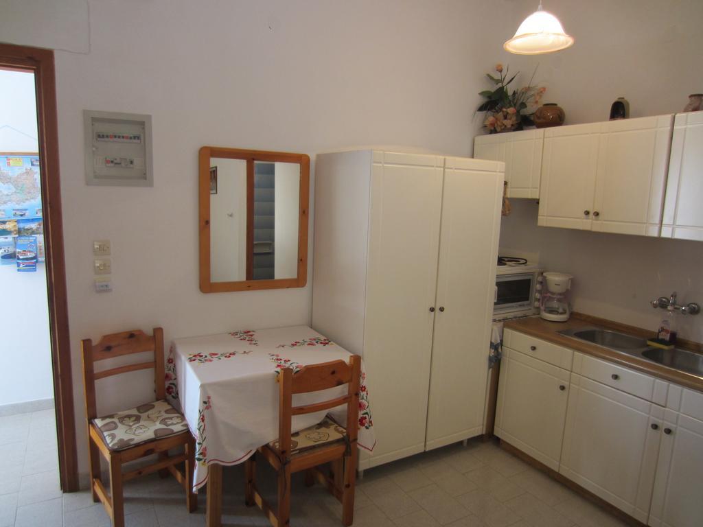 Triovasálos Katerina Apartments מראה חיצוני תמונה